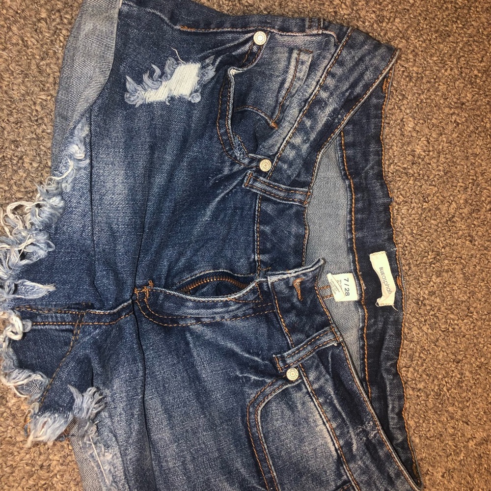 Size 7 denim shorts.
